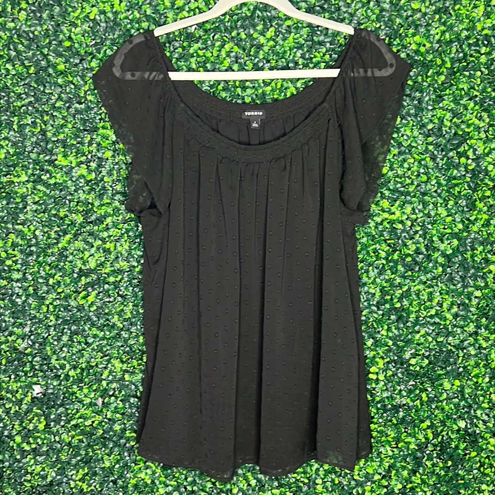 Torrid Swiss Dot Sheer Black Ruff Slevee Top Flutter Sleeve SZ XL
